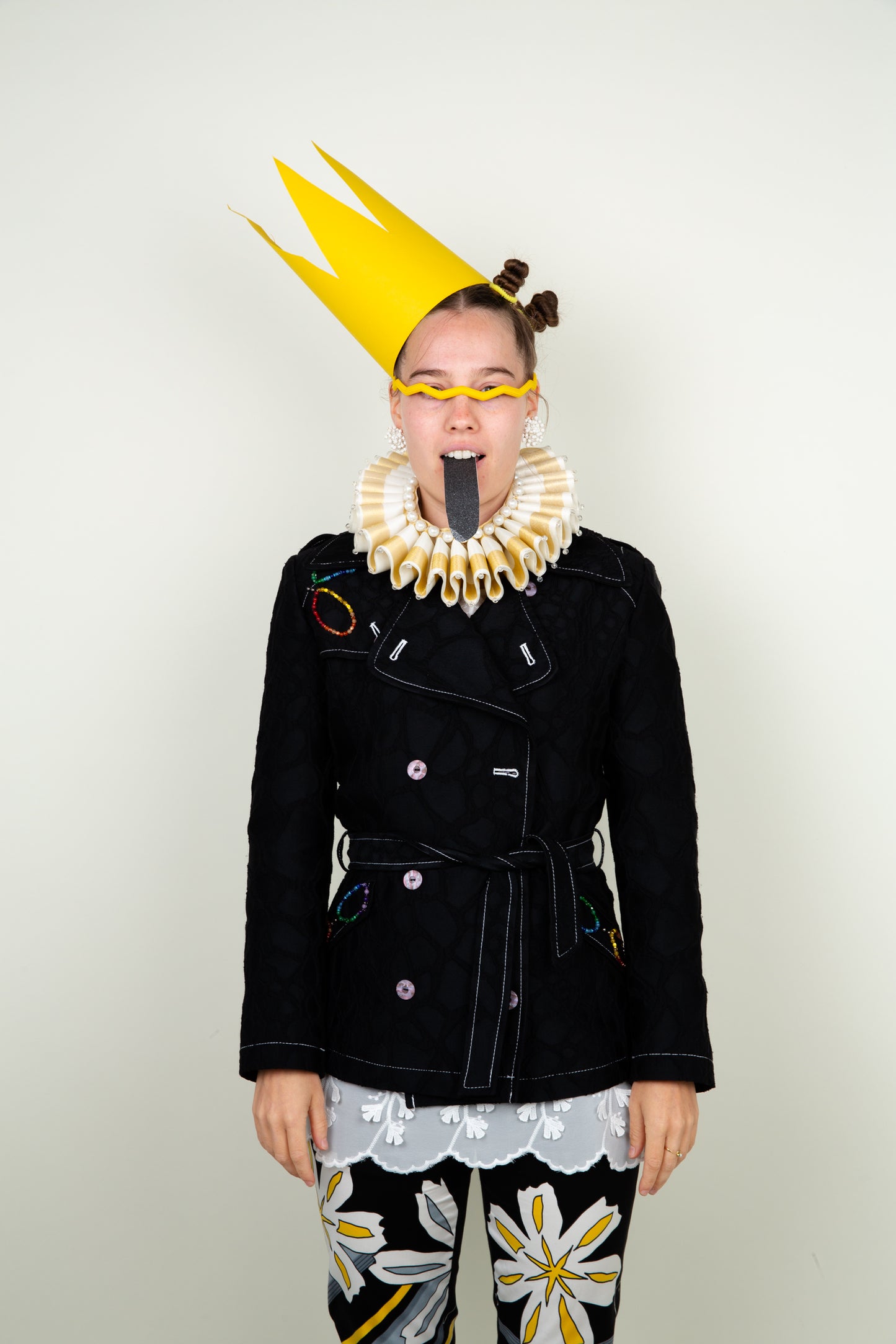 The bedazzled adjustable short trench jacket - Roberto Cavalli with multicolor beads