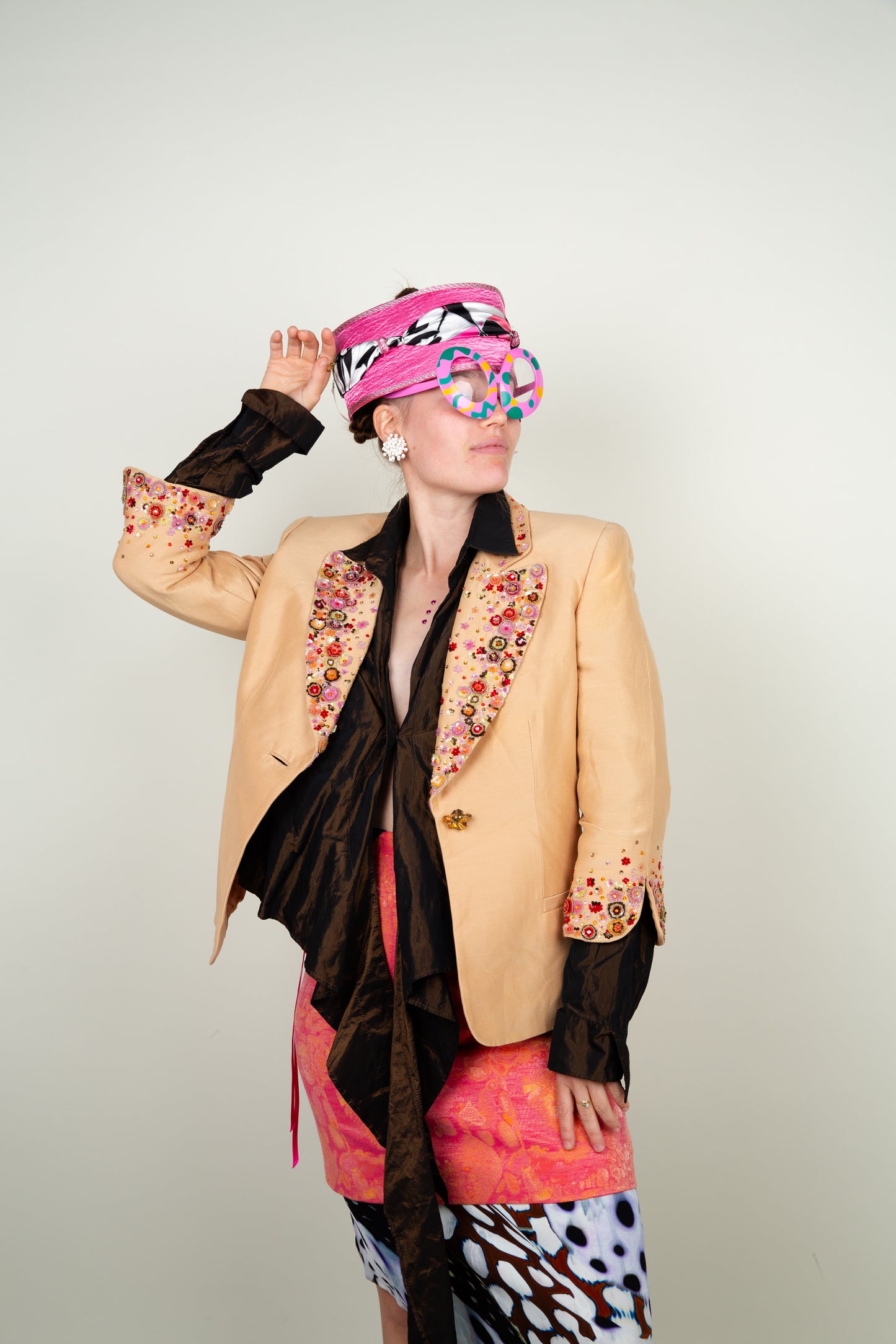 The sandy Blazer with multicolor floral beads (Padded)