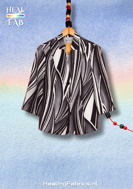 The flowy Marmer blazer in black grey and white tints