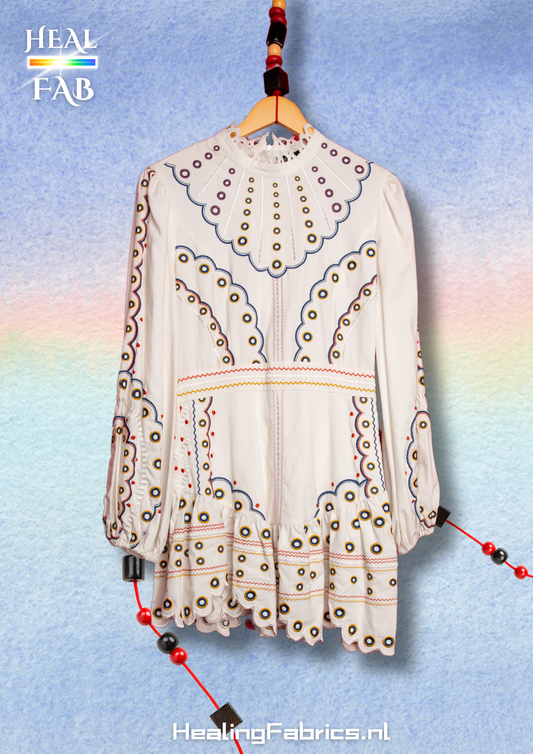 The white lilly dress with multicolor embroidery