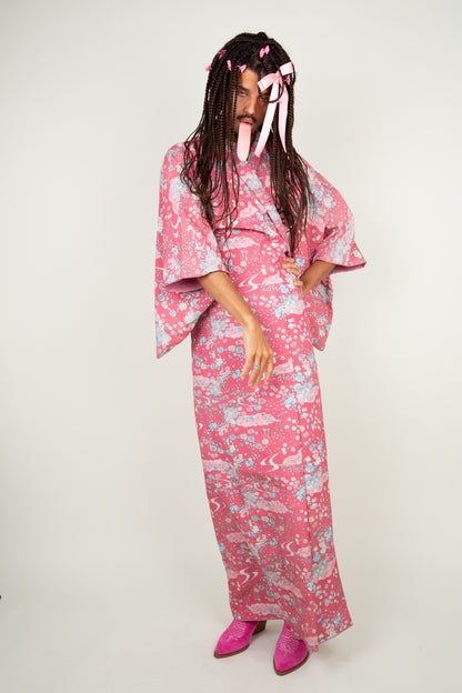 The flower princess kimono in soft pink, soft blue hints