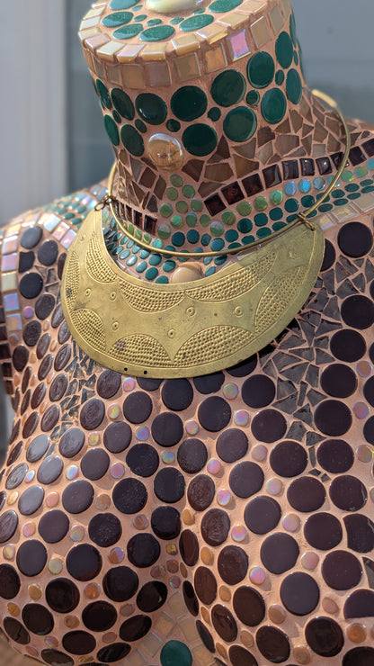 The African messing necklace
